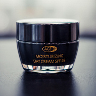 Mon Platin DSM Увлажняющий дневной крем для лица SPF15 на основе экстракта черной икры 